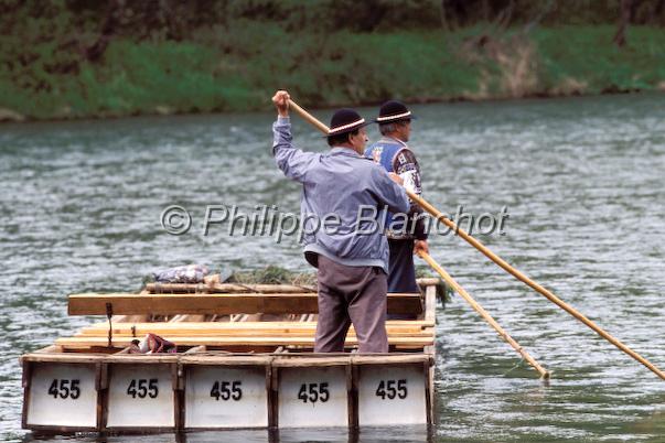 pologne sud 20.JPG - Descente du Dujanec en radeauParc des PieninyPrÈcarpates, PodkarpackiePologne
